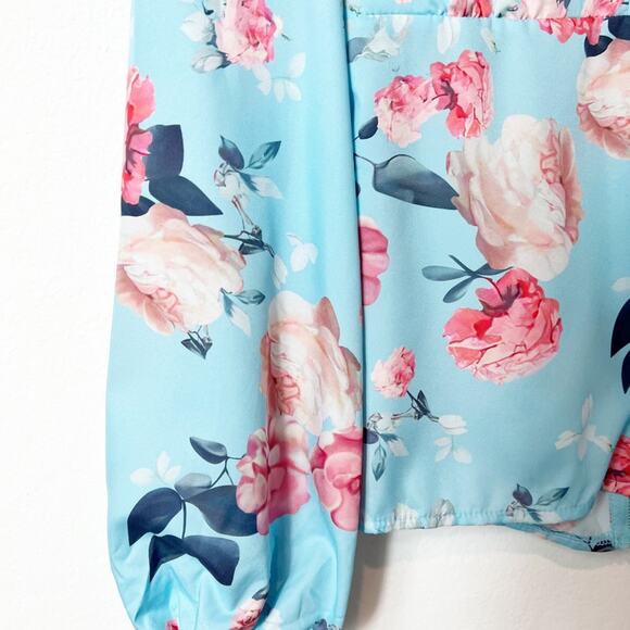 CBR BLUE FLORAL V-NECK WOMEN LONG SLEEVE SIZE SMALL BRAND NEW - Picture 2 of 6